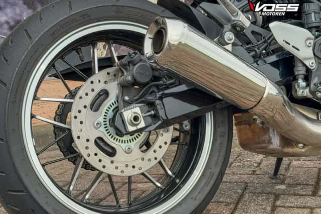 Kawasaki Z900RS (2023) thumbnail 6