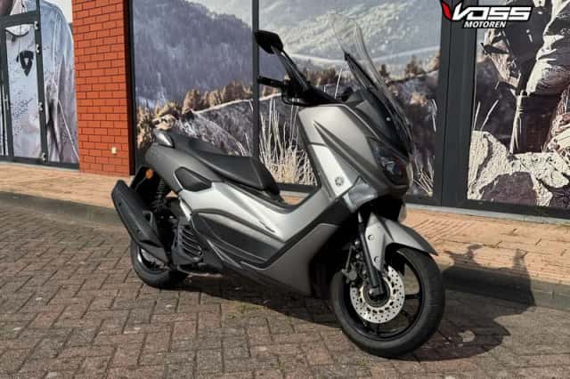 Yamaha Nmax 125 (2018) thumbnail 2