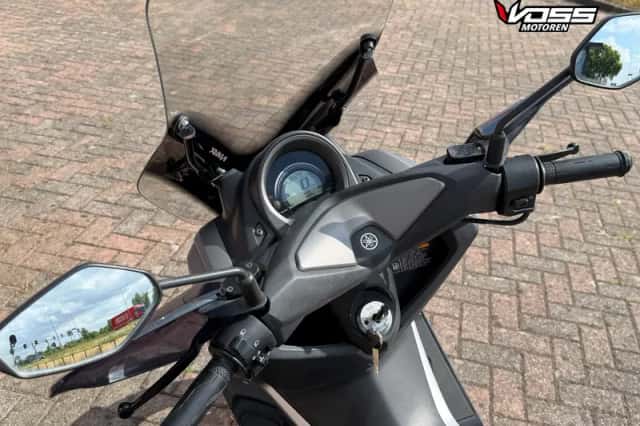 Yamaha Nmax 125 (2018) thumbnail 3