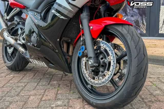 Yamaha YZF-R6 (2003) thumbnail 4