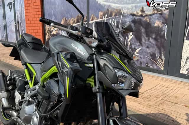Kawasaki Z900 (2018) thumbnail 3