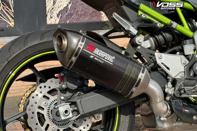 Kawasaki Z900 (2018) thumbnail 6