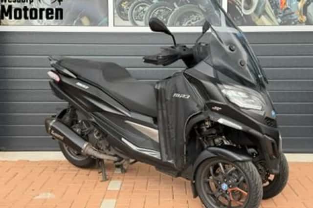 Piaggio MP3 530 HPE Advance Exlusive (2023) thumbnail 1