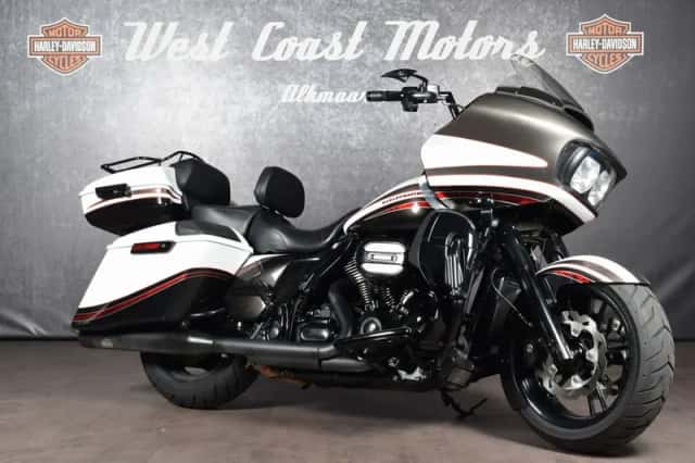 Harley-Davidson Road Glide (2015) thumbnail 3