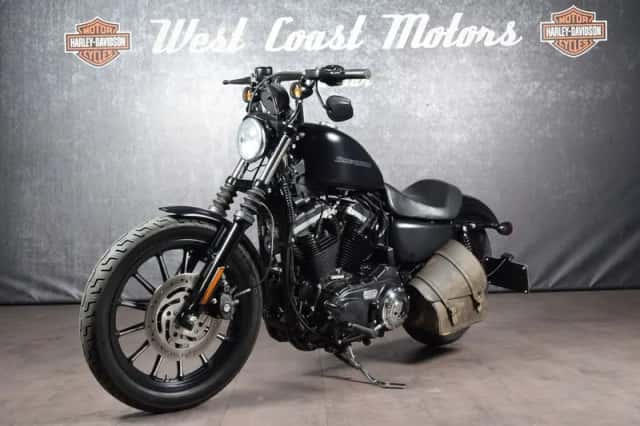 Harley-Davidson Sportster 883 (2010) thumbnail 4
