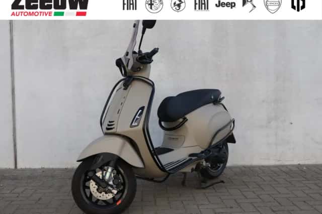 Vespa Sprint (2024) thumbnail 1