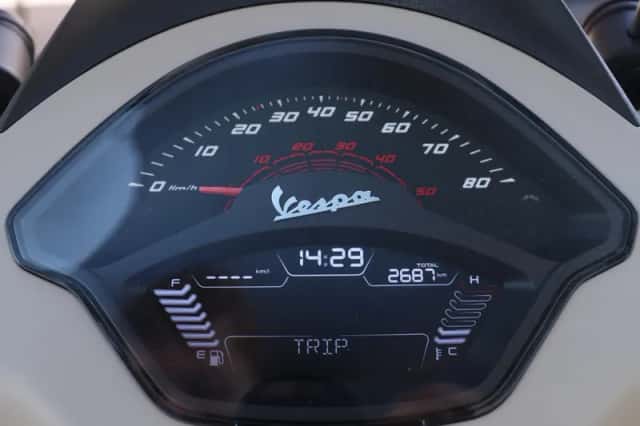 Vespa Sprint (2024) thumbnail 4