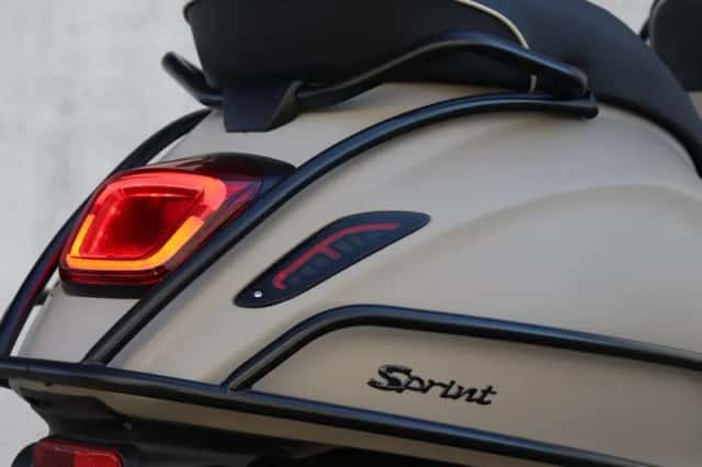 Vespa Sprint (2024) thumbnail 6