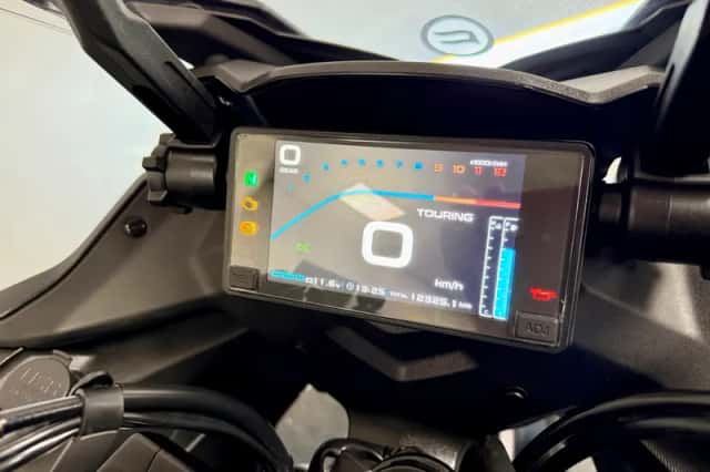 CFMoto 650GT (2024) thumbnail 6