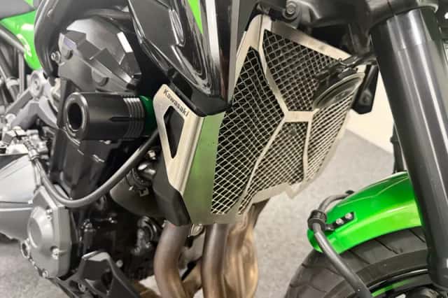Kawasaki Z900 (2017) thumbnail 6