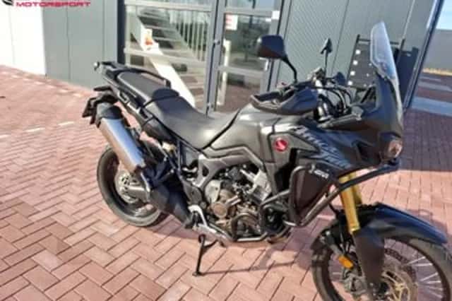 Honda CRF 1000 L AFRICA TWIN DCT (2016) thumbnail 3