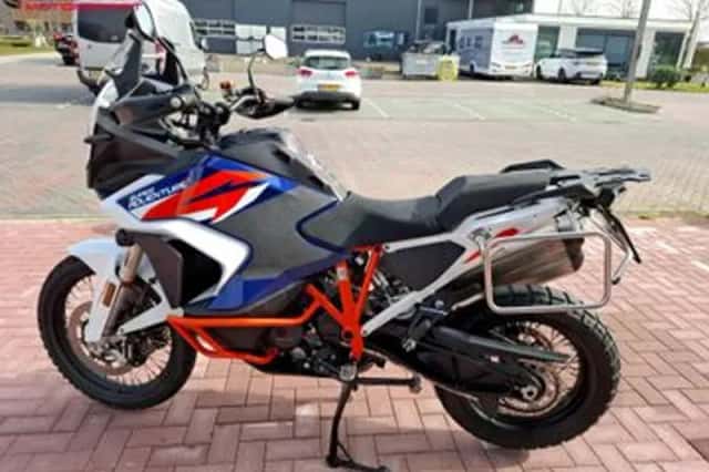 KTM 1290 SUPER ADVENTURE R (2022) thumbnail 6