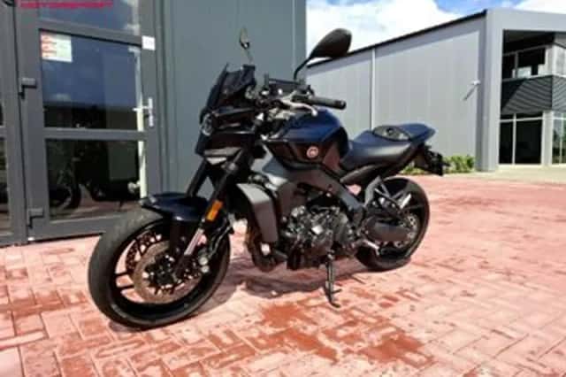 YAMAHA MT 09 (2024) thumbnail 5