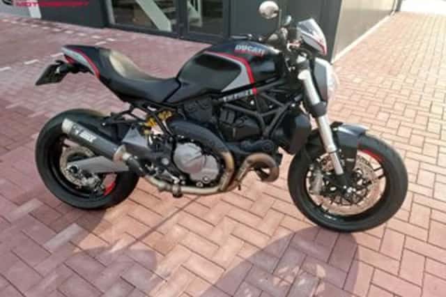 DUCATI MONSTER 821 (2020) thumbnail 2