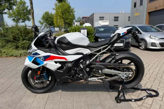 BMW Sport S1000RR (2025) thumbnail 2