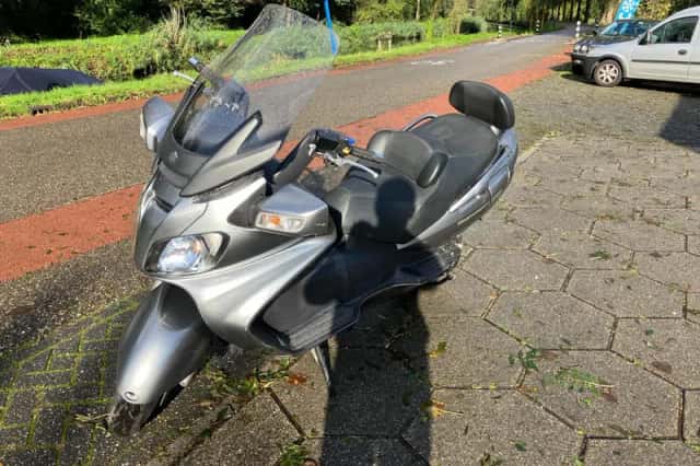 Suzuki AN 650 Burgman (2010) thumbnail 2