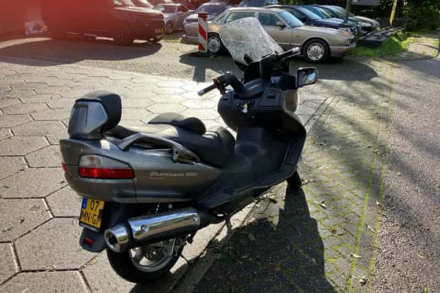 Suzuki AN 650 Burgman (2010) thumbnail 5