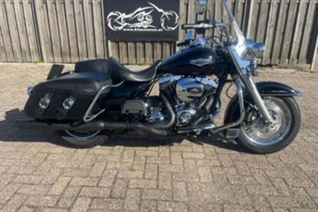 Harley-Davidson Road King (2015) thumbnail 1