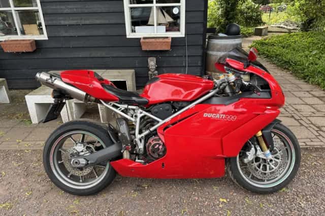 Ducati 999 S (2007) thumbnail 1