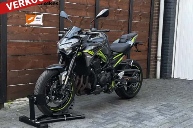 Kawasaki Z900 (2021) thumbnail 1