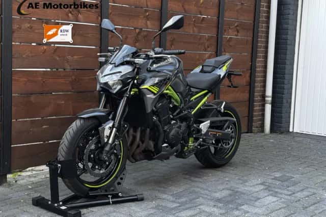 Kawasaki Z900 (2021) thumbnail 2