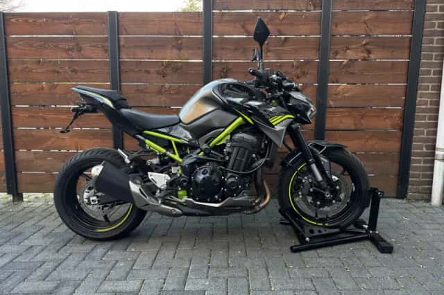 Kawasaki Z900 (2021) thumbnail 6