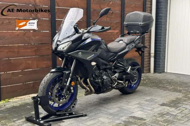 Yamaha Tracer 900 (2015) thumbnail 2