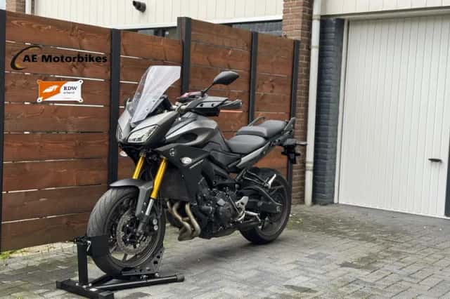 Yamaha Tracer 900 (2015) thumbnail 2