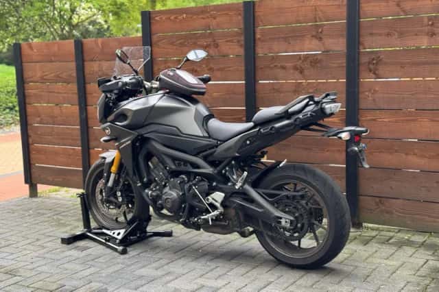 Yamaha Tracer 900 (2015) thumbnail 3