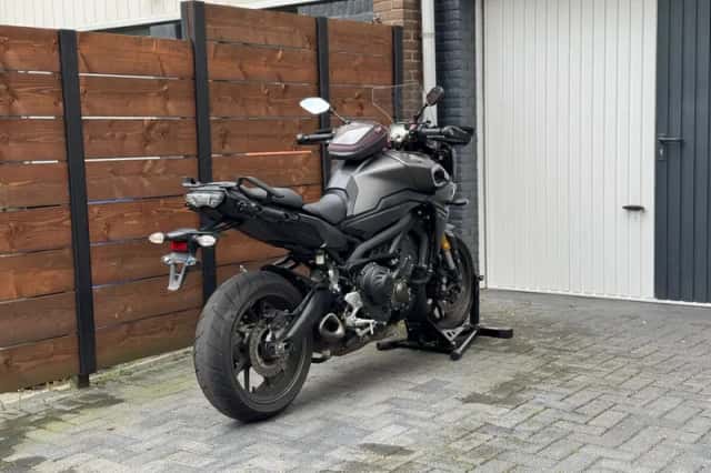 Yamaha Tracer 900 (2015) thumbnail 5