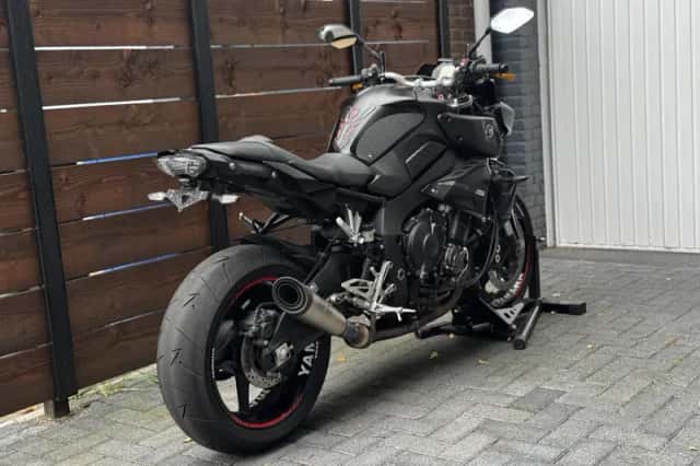 Yamaha MT-10 (2018) thumbnail 3