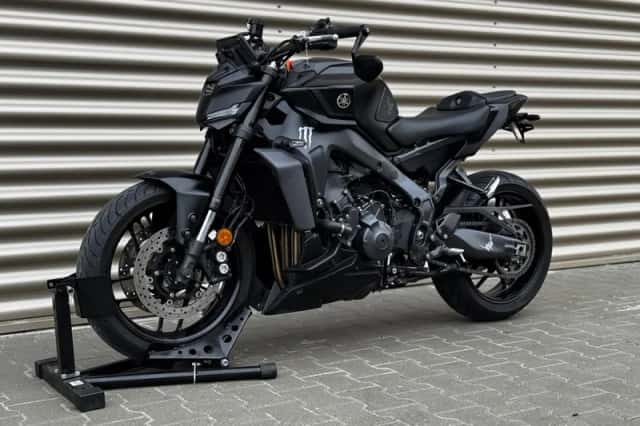 Yamaha MT-09 (2024) thumbnail 2