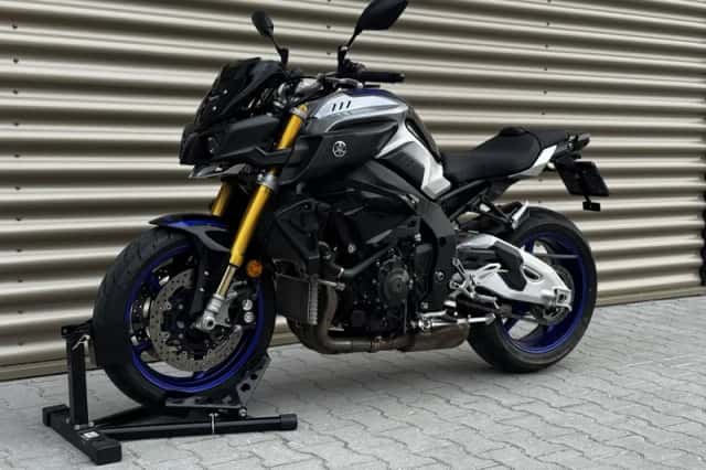 Yamaha MT-10 (2019) thumbnail 2