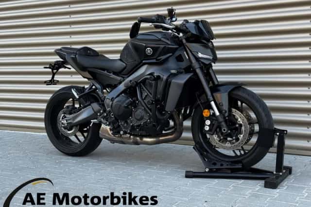 Yamaha MT-09 (2024) thumbnail 1