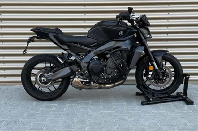 Yamaha MT-09 (2024) thumbnail 4