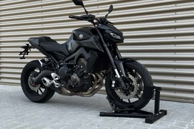 Yamaha MT-09 (2018) thumbnail 5
