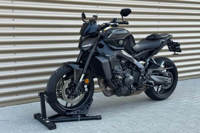Yamaha MT-09 (2024) thumbnail 2