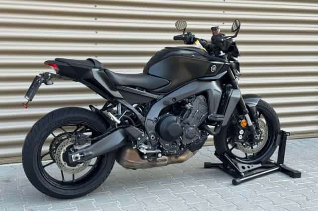 Yamaha MT-09 (2024) thumbnail 5