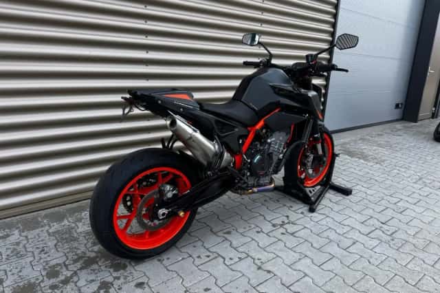 KTM Super Duke 890 (2022) thumbnail 5