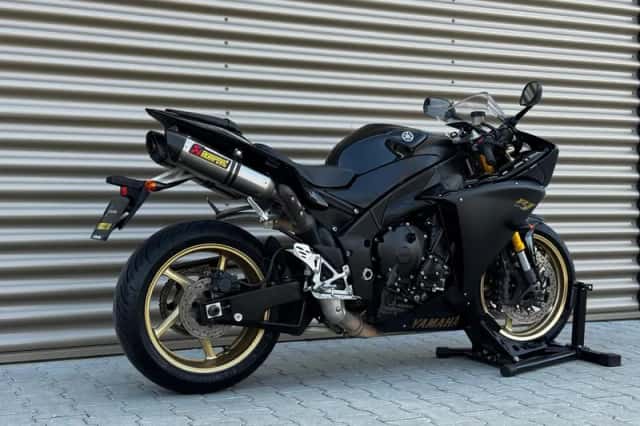 Yamaha YZF-R1 (2010) thumbnail 6