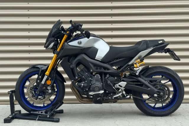 Yamaha MT-09 (2019) thumbnail 2