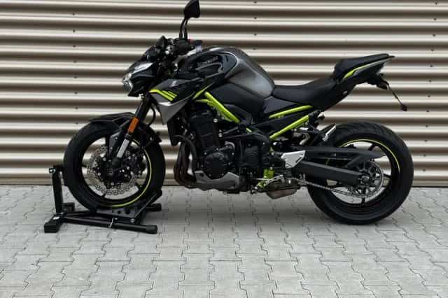 Kawasaki Z900 (2020) thumbnail 2