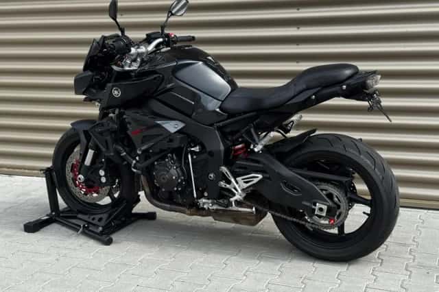 Yamaha MT-10 (2017) thumbnail 3