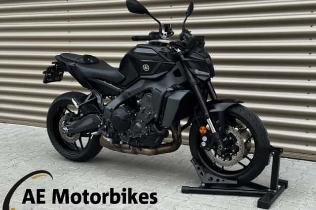 Yamaha MT-09 (2024) thumbnail 1