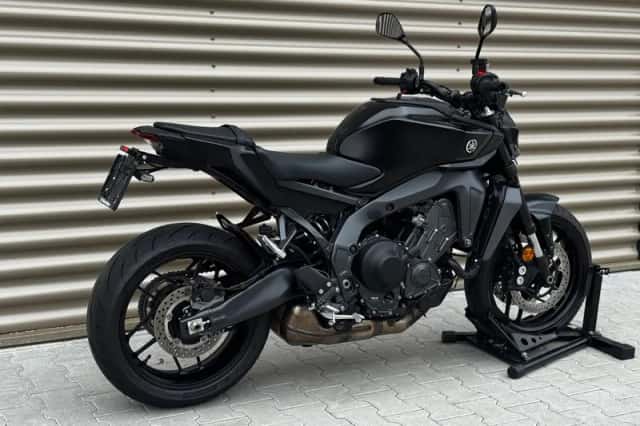 Yamaha MT-09 (2024) thumbnail 6