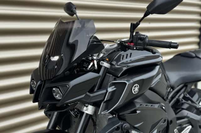 Yamaha MT-10 (2017) thumbnail 5