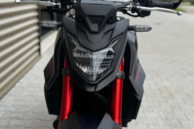 Honda CB 750 Hornet (2023) thumbnail 2