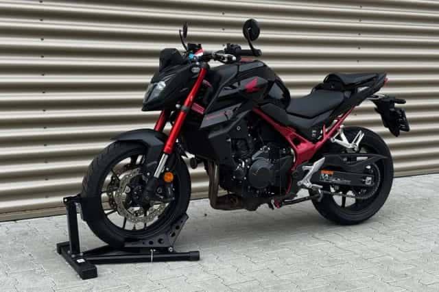 Honda CB 750 Hornet (2023) thumbnail 6