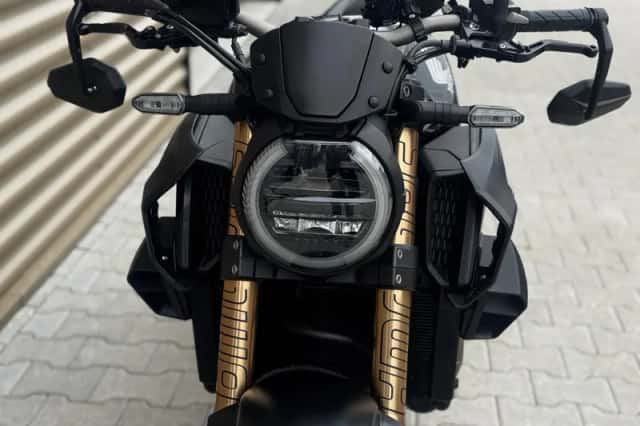 Honda CB650R (2020) thumbnail 4