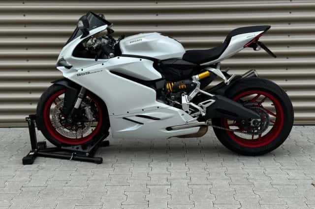 Ducati Panigale 959 (2017) thumbnail 2